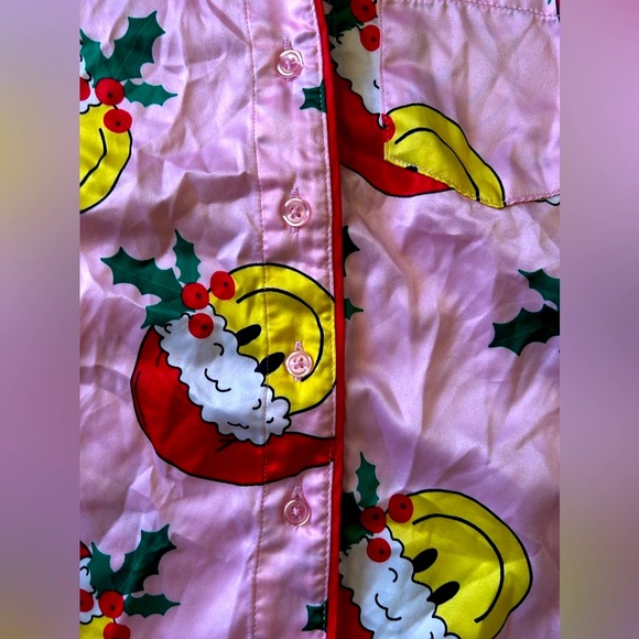NEW ART CLASS Smiley Faces With Santa Hat Girls Button Down Christmas Pajamas. - Picture 9 of 11